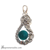 Srebrny wisior "Róża z Kocim Okiem"