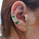 Srebrny ear cuff "Róża" zielony