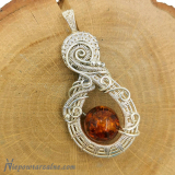 Srebrny wisior z bursztynem "Skarb Bałtyku"