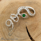 Srebrna nausznica "Wąż" zielony